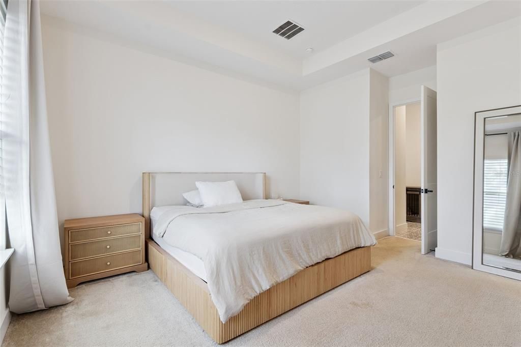 For Sale: $599,000 (3 beds, 2 baths, 2200 Square Feet)