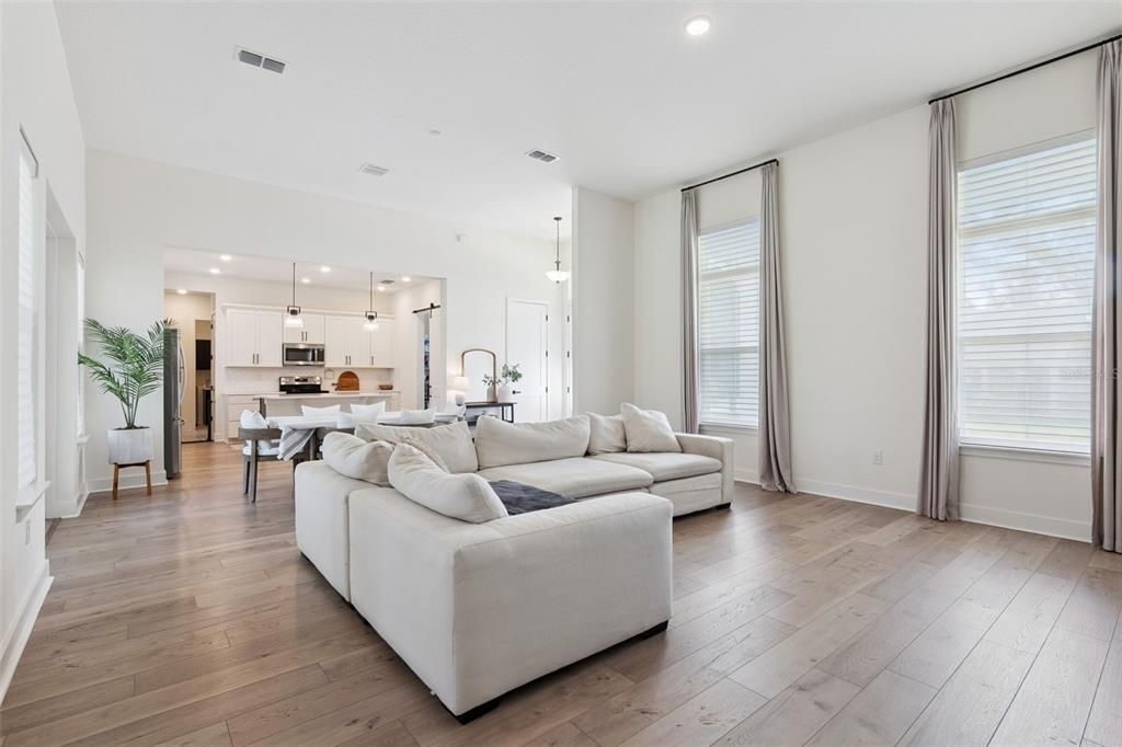 For Sale: $599,000 (3 beds, 2 baths, 2200 Square Feet)