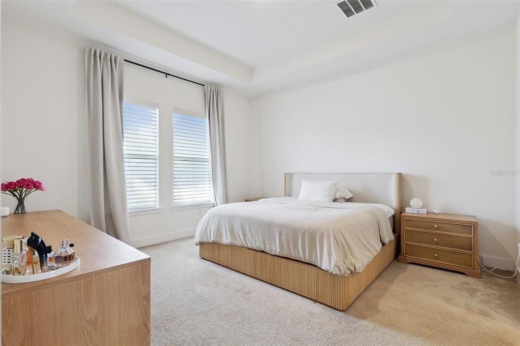 For Sale: $599,000 (3 beds, 2 baths, 2200 Square Feet)