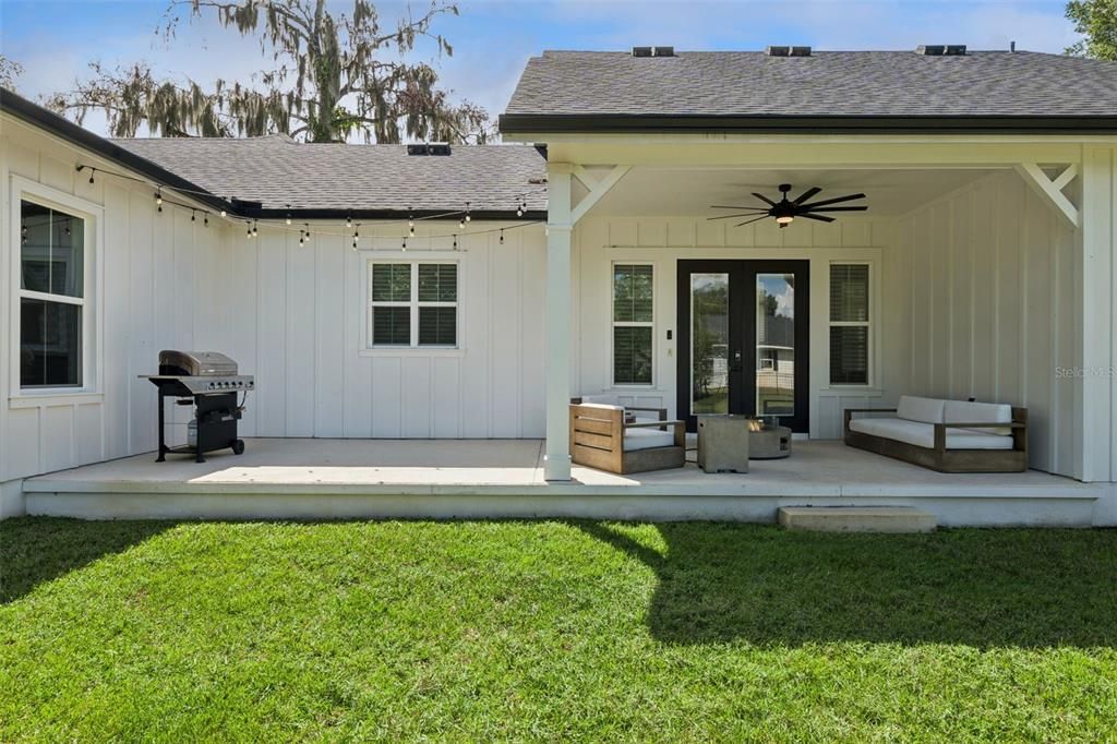 For Sale: $599,000 (3 beds, 2 baths, 2200 Square Feet)