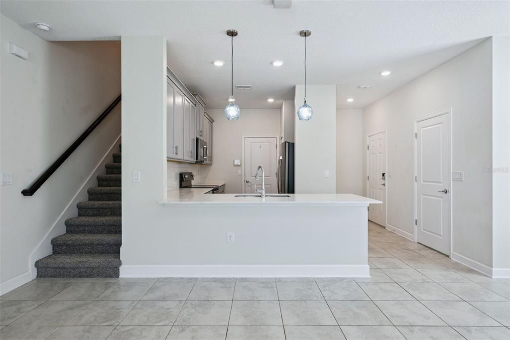 For Sale: $350,000 (3 beds, 2 baths, 1685 Square Feet)