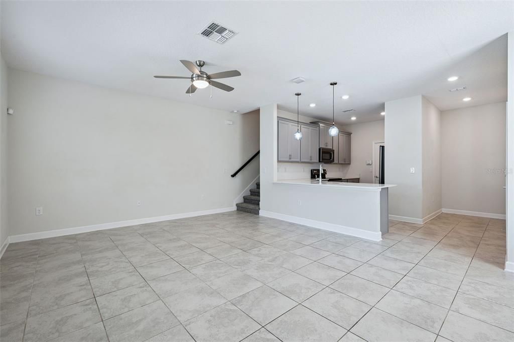 For Sale: $350,000 (3 beds, 2 baths, 1685 Square Feet)