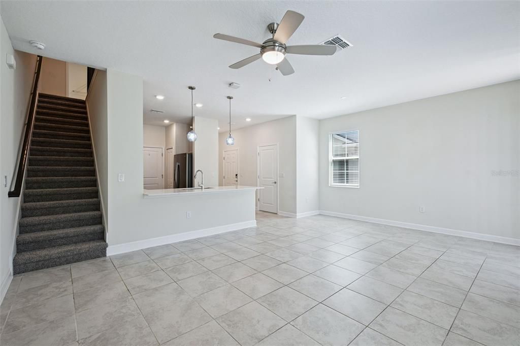 For Sale: $350,000 (3 beds, 2 baths, 1685 Square Feet)