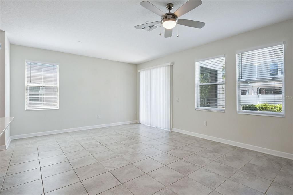 For Sale: $350,000 (3 beds, 2 baths, 1685 Square Feet)
