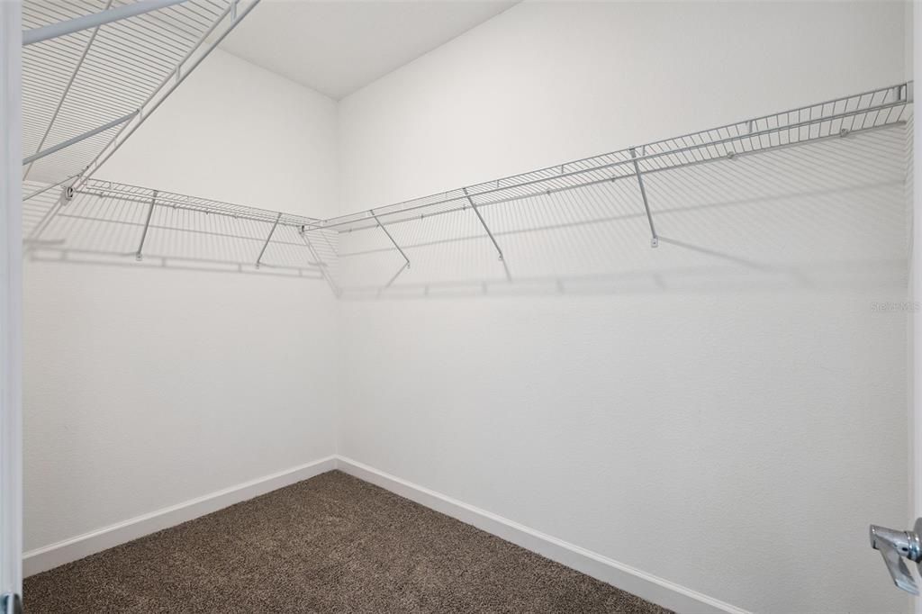 For Sale: $350,000 (3 beds, 2 baths, 1685 Square Feet)