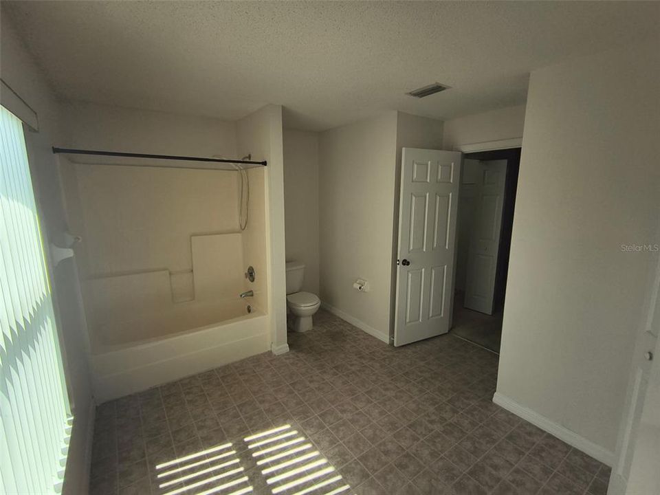 En Renta: $1,950 (4 camas, 2 baños, 1921 Pies cuadrados)