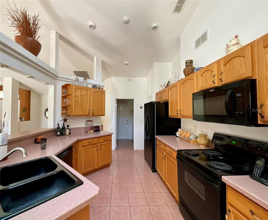En Venta: $950,000 (3 camas, 2 baños, 1817 Pies cuadrados)
