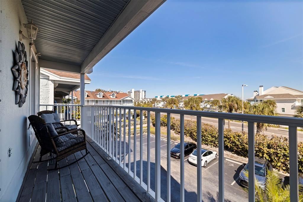 For Sale: $729,000 (3 beds, 2 baths, 1840 Square Feet)