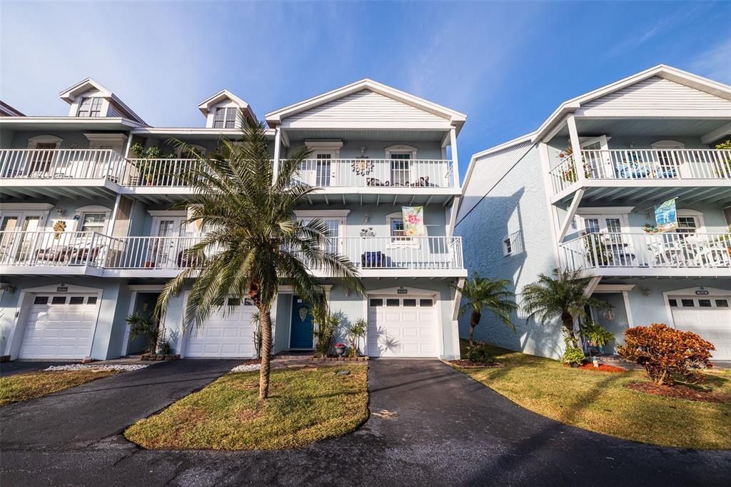 For Sale: $729,000 (3 beds, 2 baths, 1840 Square Feet)