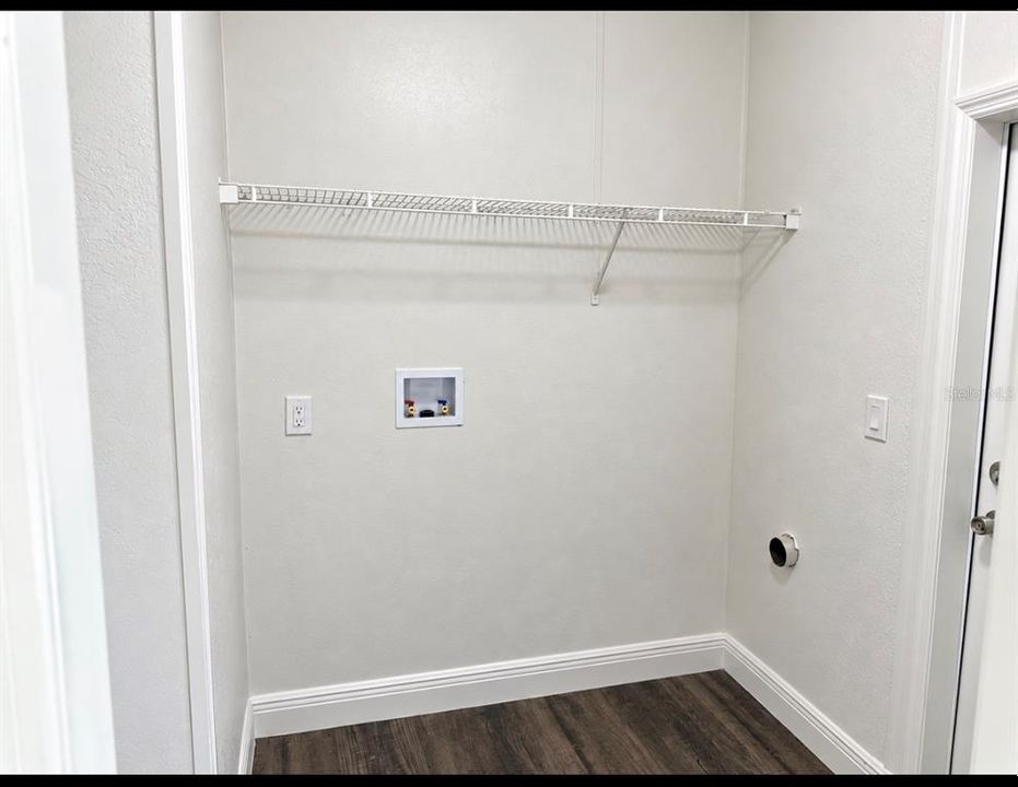 For Sale: $219,000 (3 beds, 2 baths, 1296 Square Feet)