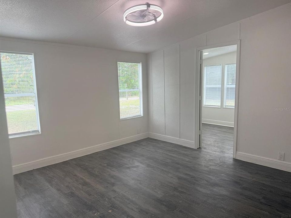 For Sale: $219,000 (3 beds, 2 baths, 1296 Square Feet)
