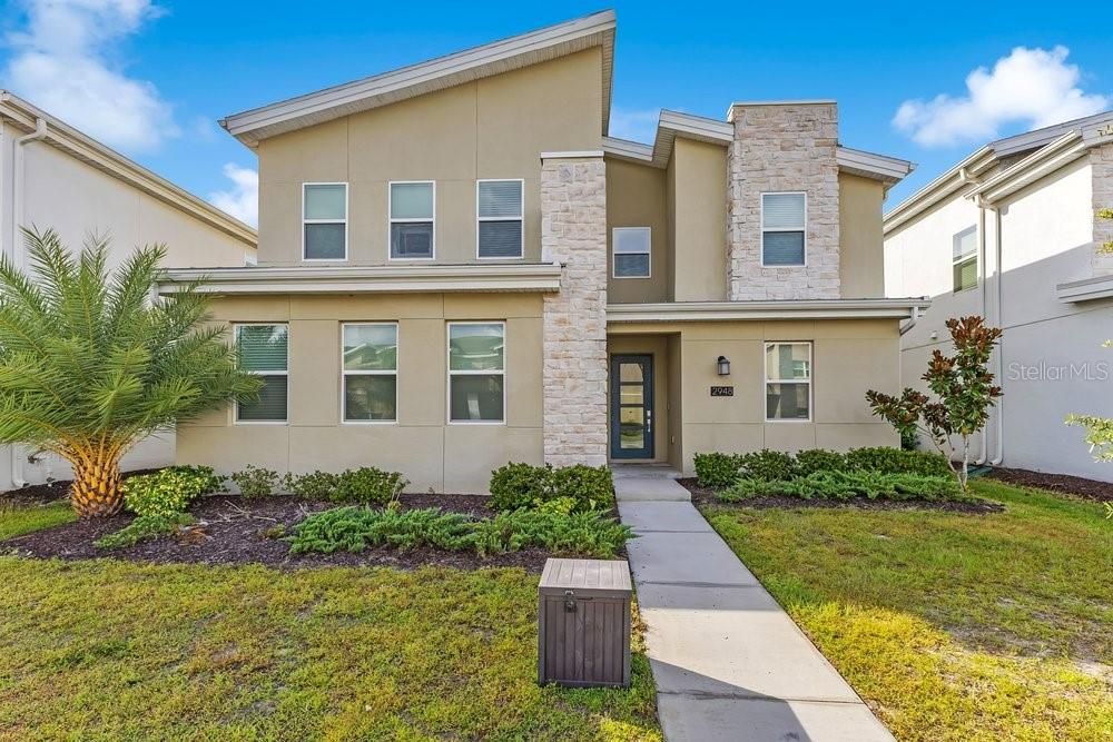 For Sale: $730,000 (6 beds, 6 baths, 3760 Square Feet)