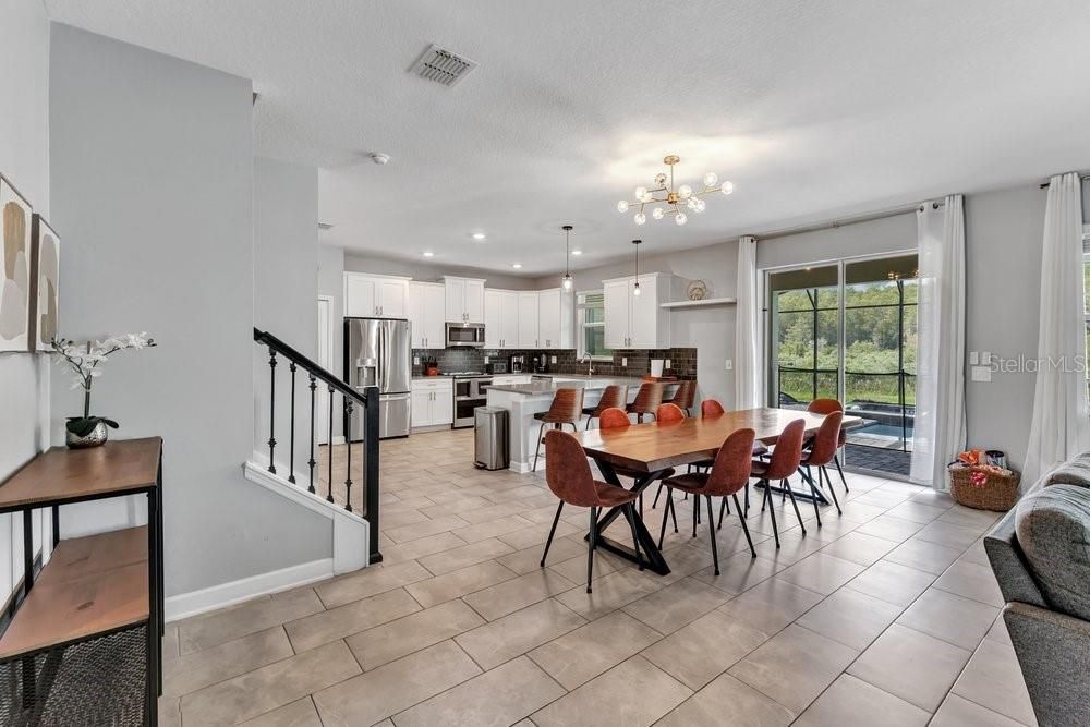 For Sale: $730,000 (6 beds, 6 baths, 3760 Square Feet)