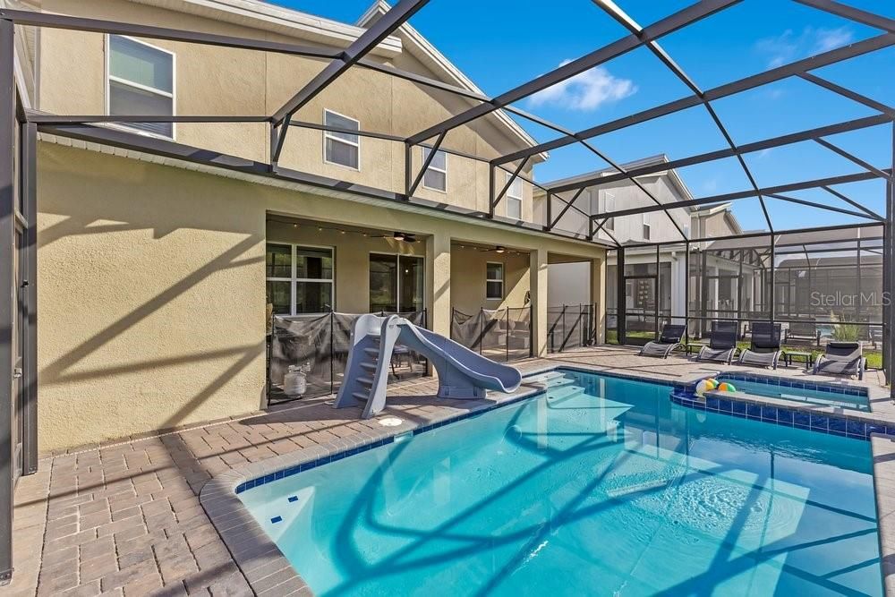For Sale: $730,000 (6 beds, 6 baths, 3760 Square Feet)