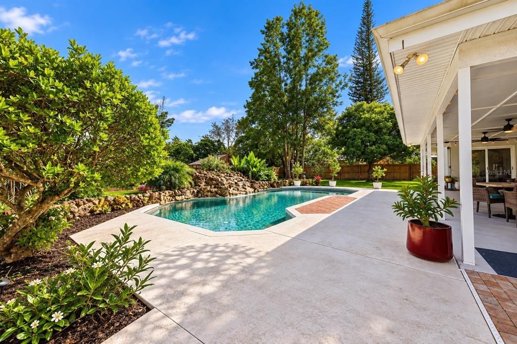 For Sale: $698,000 (4 beds, 2 baths, 2701 Square Feet)