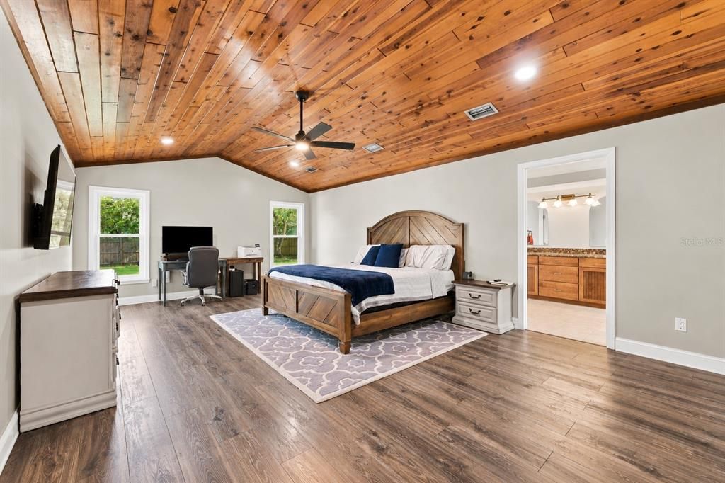 For Sale: $698,000 (4 beds, 2 baths, 2701 Square Feet)