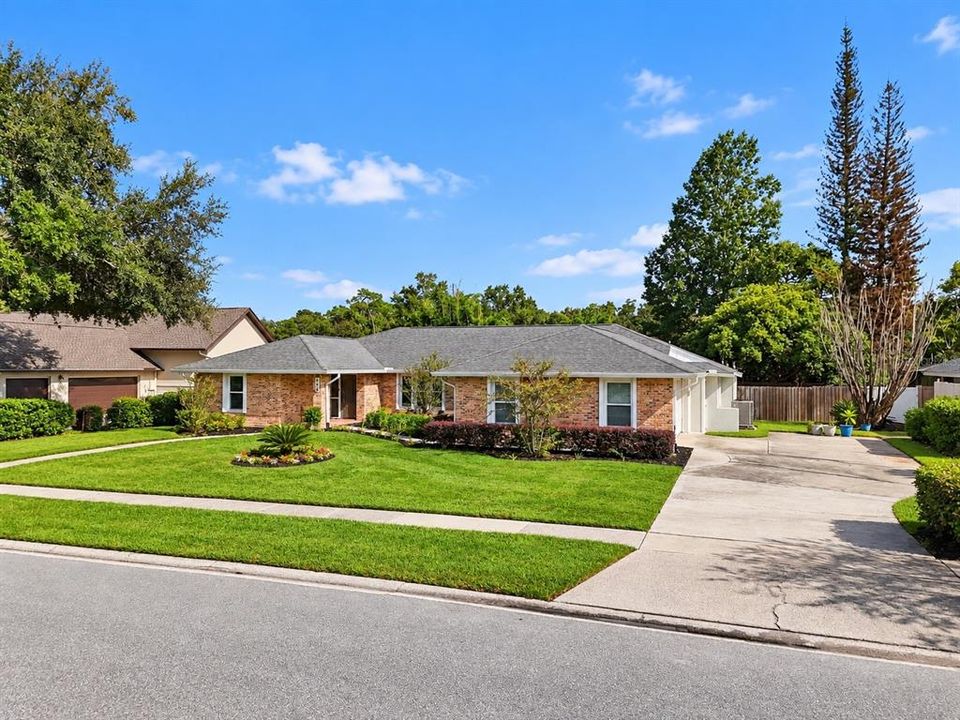 For Sale: $698,000 (4 beds, 2 baths, 2701 Square Feet)