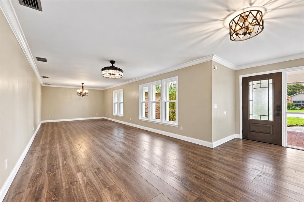 For Sale: $698,000 (4 beds, 2 baths, 2701 Square Feet)