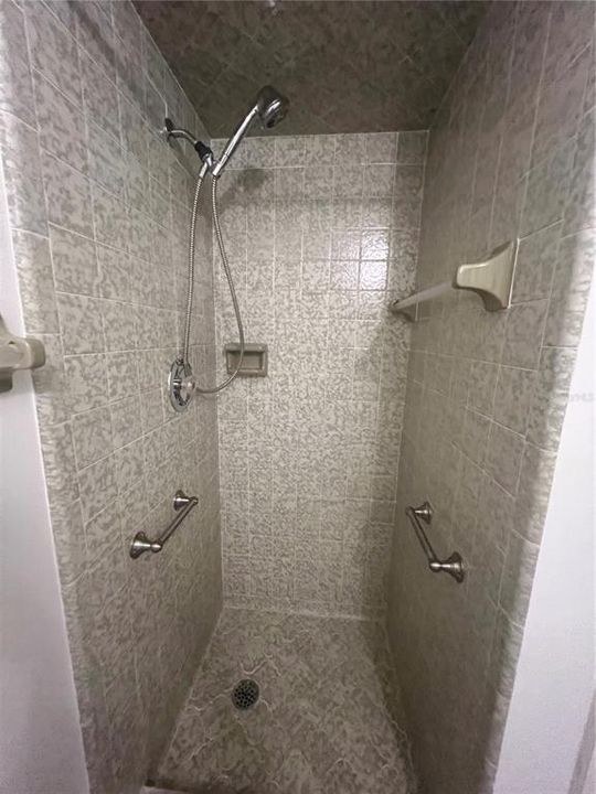 В аренду: $1,400 (2 спален, 2 ванн, 925 Квадратных фут)