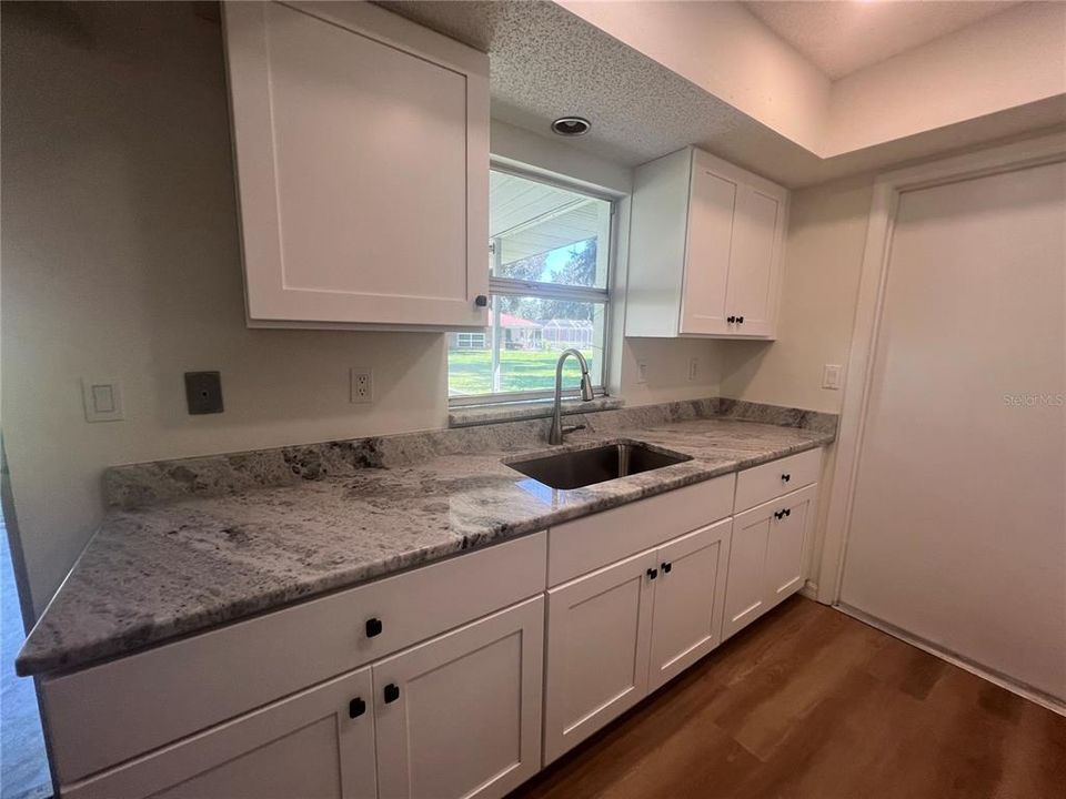 В аренду: $1,400 (2 спален, 2 ванн, 925 Квадратных фут)