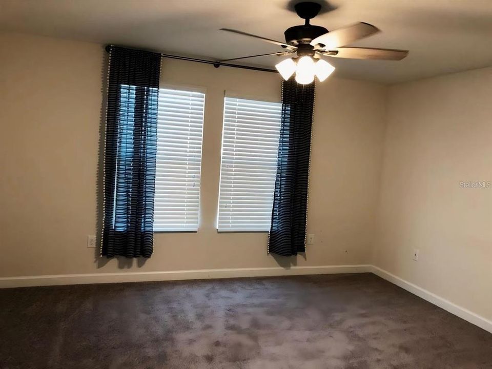 For Rent: $3,050 (4 beds, 3 baths, 2475 Square Feet)