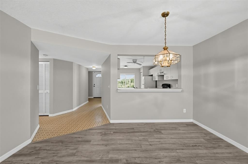 For Sale: $220,000 (2 beds, 2 baths, 1200 Square Feet)
