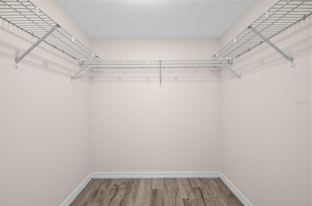 For Sale: $220,000 (2 beds, 2 baths, 1200 Square Feet)