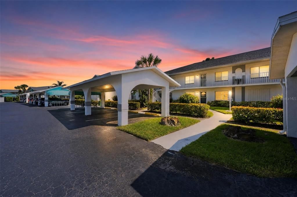 For Sale: $220,000 (2 beds, 2 baths, 1200 Square Feet)