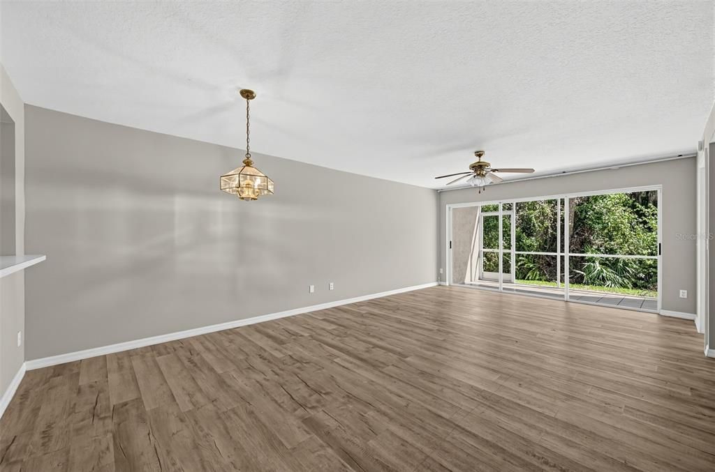 For Sale: $220,000 (2 beds, 2 baths, 1200 Square Feet)