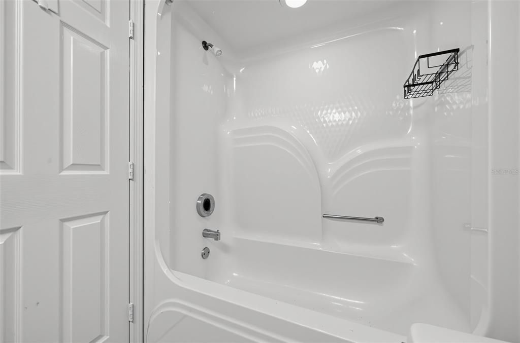 For Sale: $220,000 (2 beds, 2 baths, 1200 Square Feet)