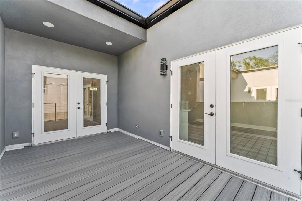 For Sale: $574,900 (3 beds, 3 baths, 2283 Square Feet)