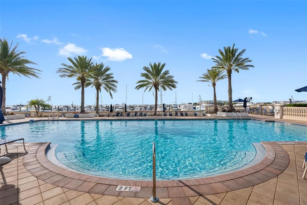For Sale: $730,000 (3 beds, 3 baths, 2138 Square Feet)