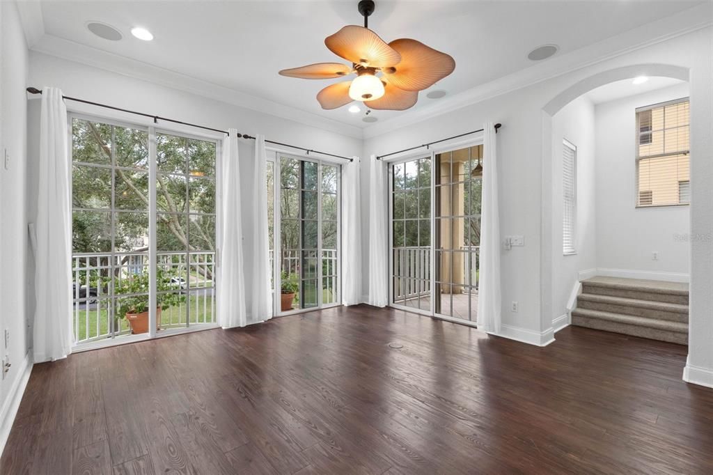 For Sale: $730,000 (3 beds, 3 baths, 2138 Square Feet)
