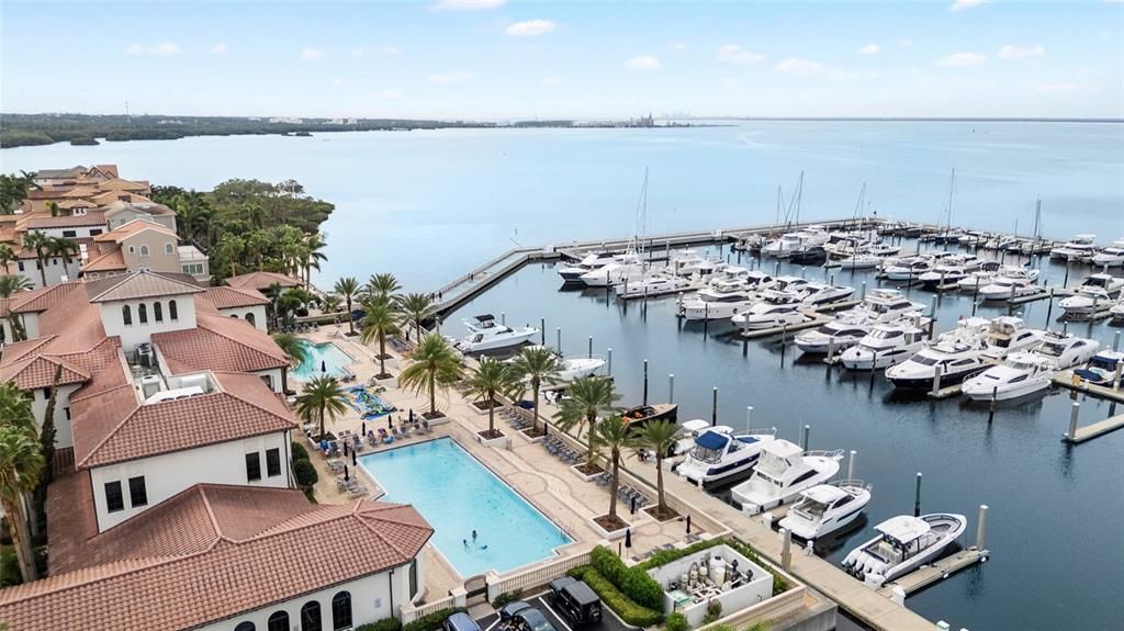 For Sale: $730,000 (3 beds, 3 baths, 2138 Square Feet)