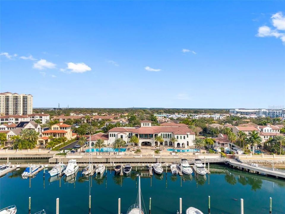 For Sale: $730,000 (3 beds, 3 baths, 2138 Square Feet)