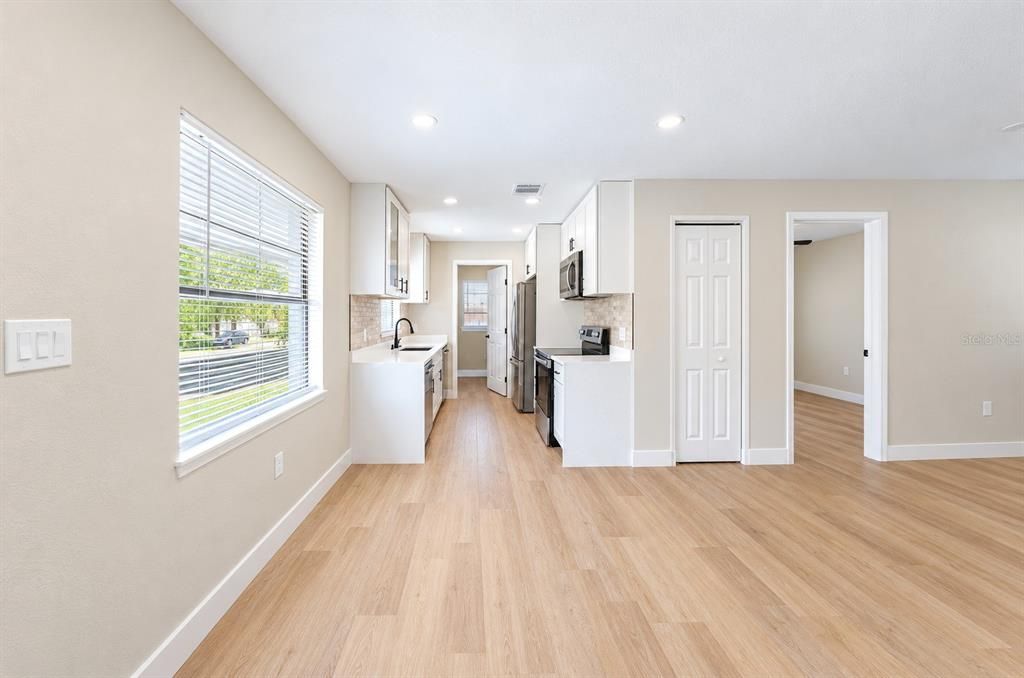 For Sale: $284,990 (4 beds, 1 baths, 1176 Square Feet)