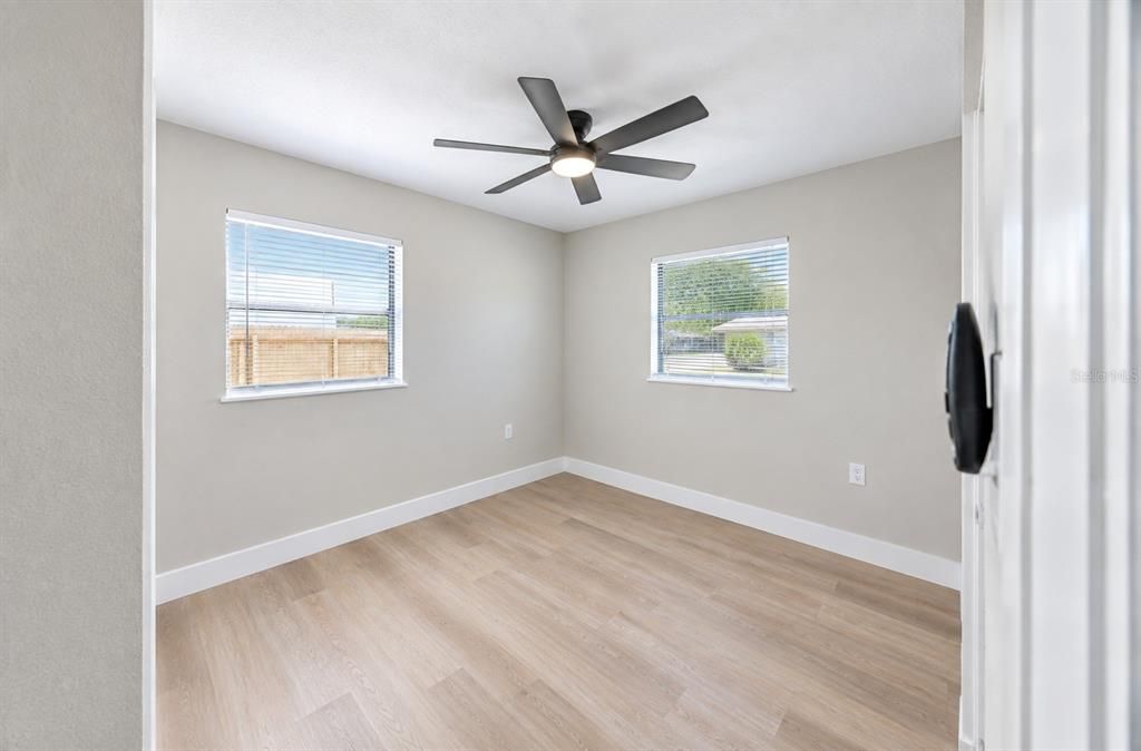For Sale: $284,990 (4 beds, 1 baths, 1176 Square Feet)