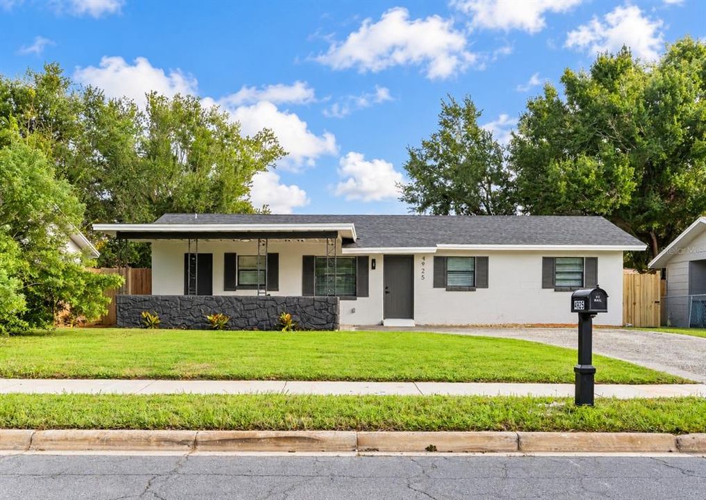 For Sale: $284,990 (4 beds, 1 baths, 1176 Square Feet)