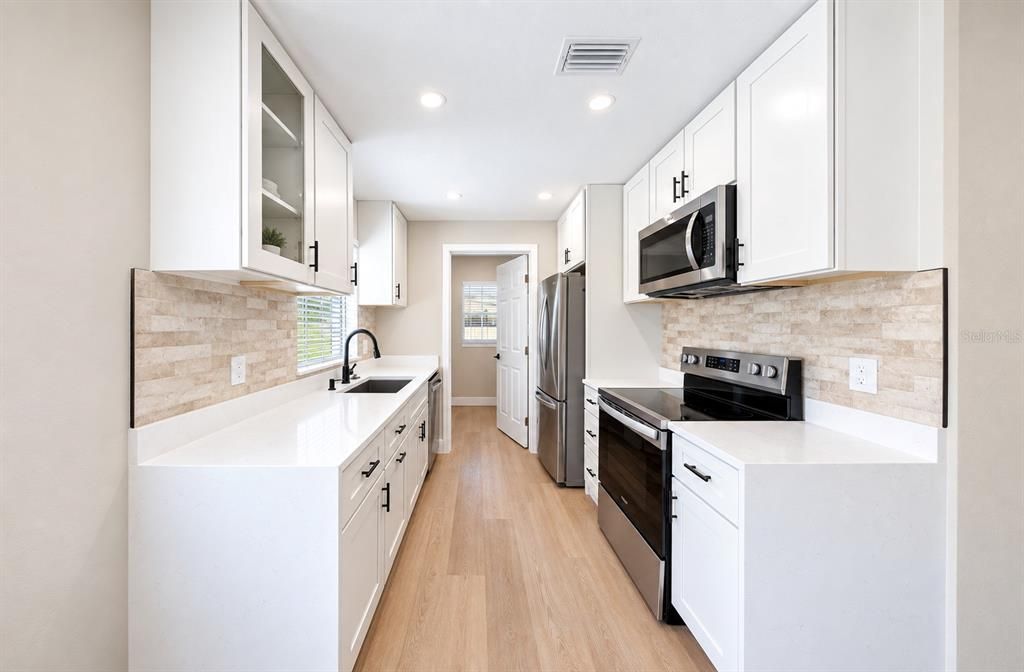 For Sale: $284,990 (4 beds, 1 baths, 1176 Square Feet)
