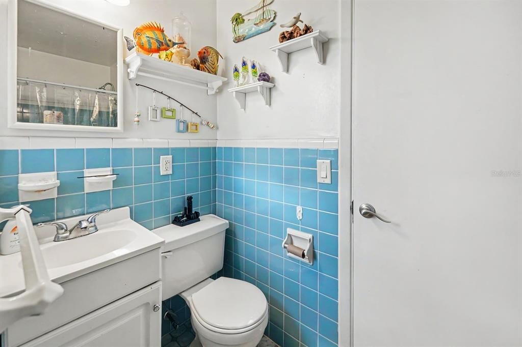 For Sale: $375,000 (2 beds, 2 baths, 1184 Square Feet)