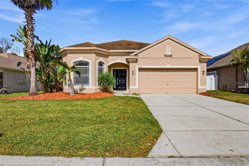 For Sale: $459,900 (4 beds, 3 baths, 2916 Square Feet)