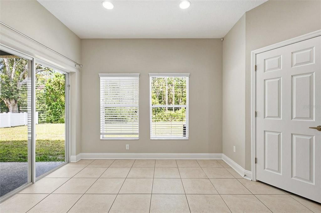 For Sale: $459,900 (4 beds, 3 baths, 2916 Square Feet)