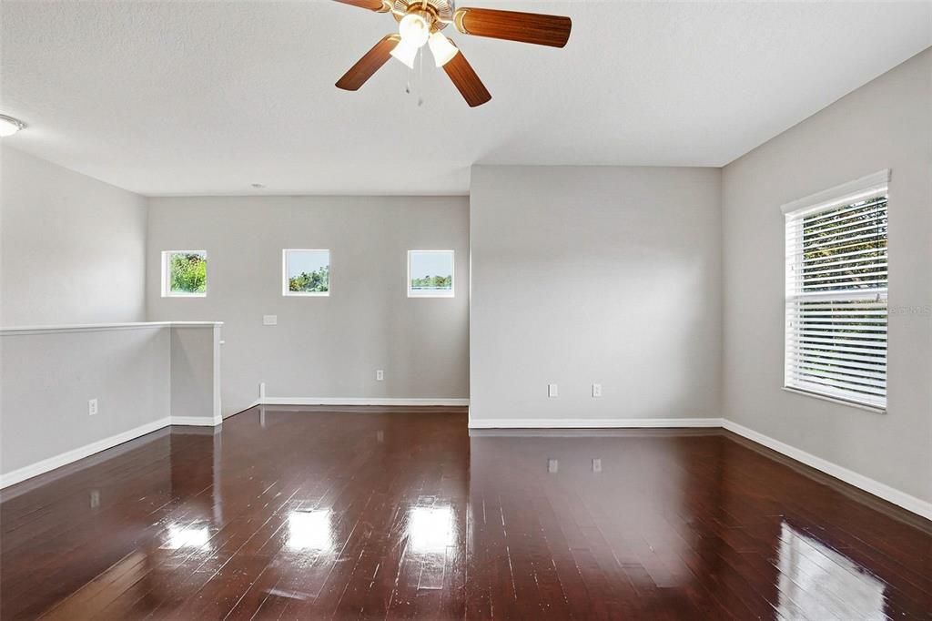 For Sale: $459,900 (4 beds, 3 baths, 2916 Square Feet)