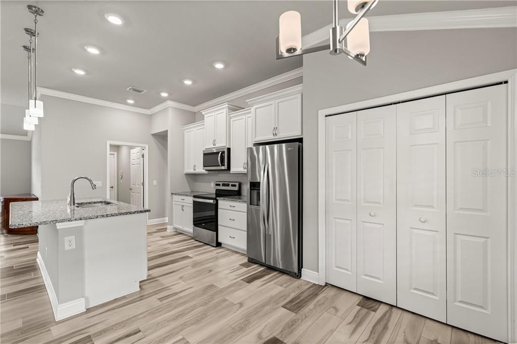 En Venta: $429,900 (3 camas, 2 baños, 1756 Pies cuadrados)