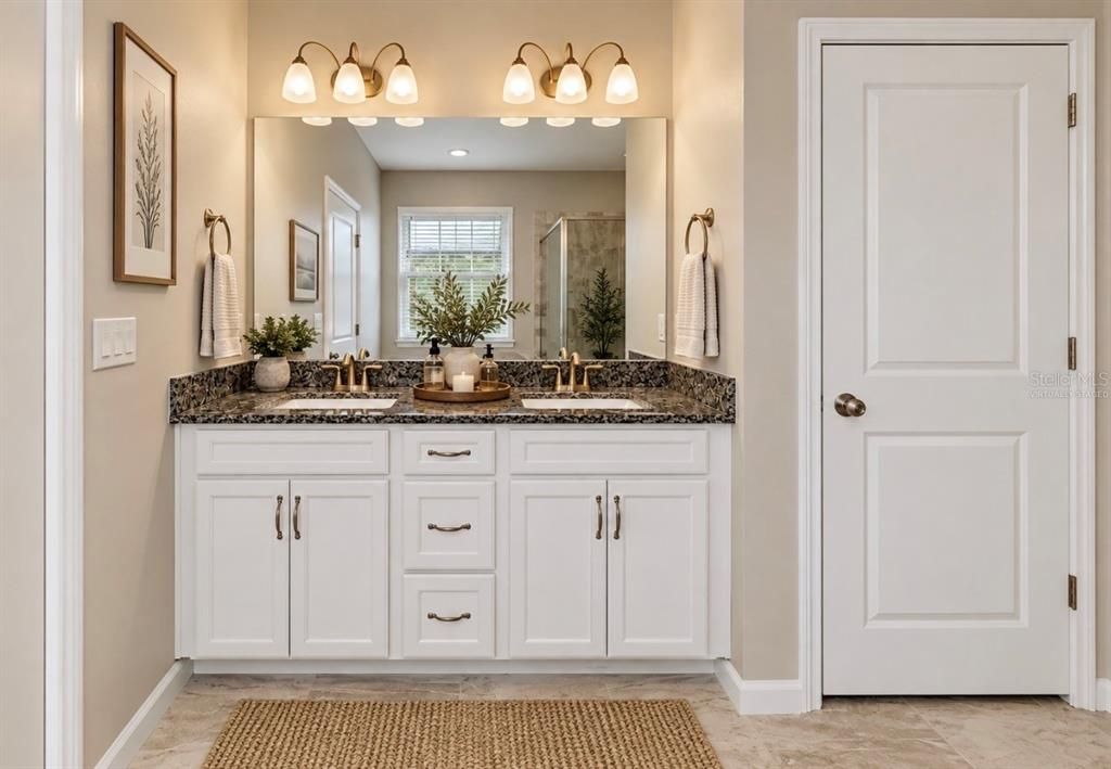 For Sale: $359,900 (3 beds, 2 baths, 1644 Square Feet)