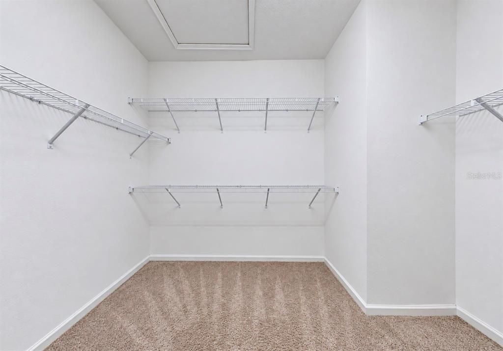 For Sale: $359,900 (3 beds, 2 baths, 1644 Square Feet)