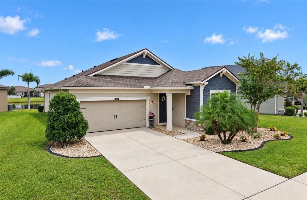For Sale: $359,900 (3 beds, 2 baths, 1644 Square Feet)