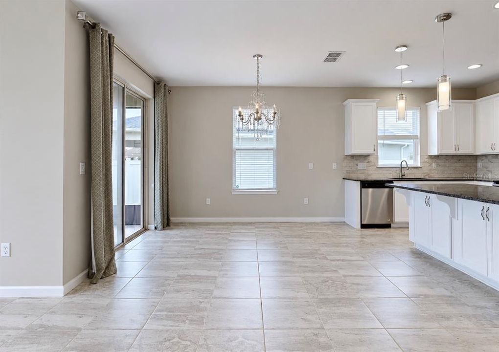 For Sale: $359,900 (3 beds, 2 baths, 1644 Square Feet)