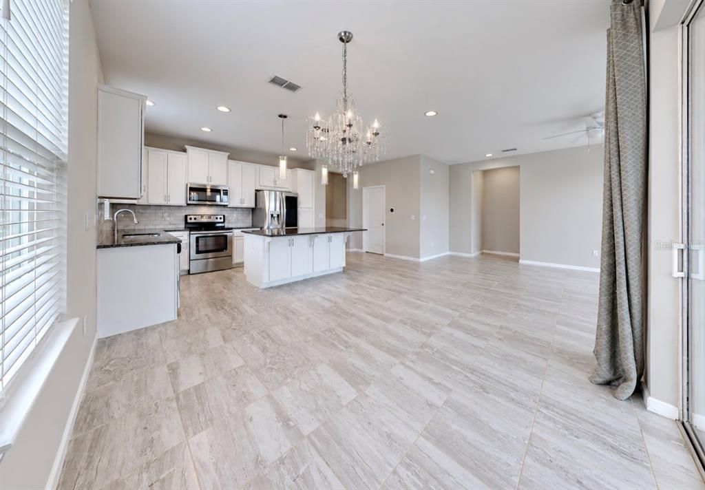 For Sale: $359,900 (3 beds, 2 baths, 1644 Square Feet)