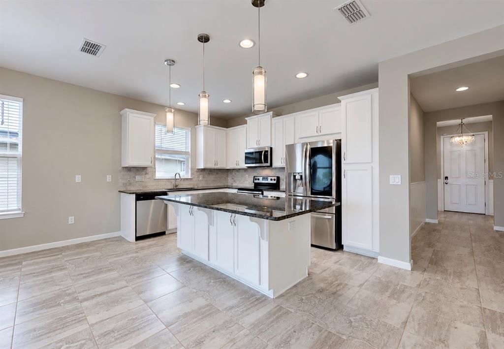 For Sale: $359,900 (3 beds, 2 baths, 1644 Square Feet)